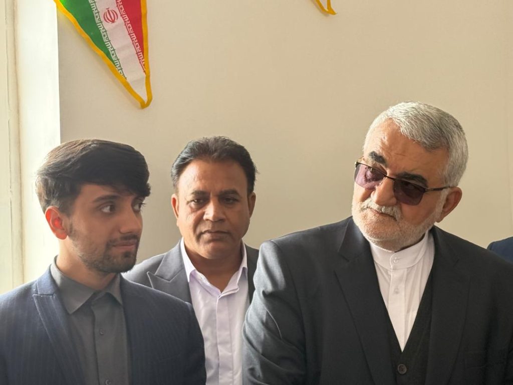 14031120 Jooyom School 10 بازدید میدانی علاءالدین بروجردی از شهرستان جویم | روز دوم بازدید میدانی علاءالدین بروجردی از شهرستان جویم | روز دوم
