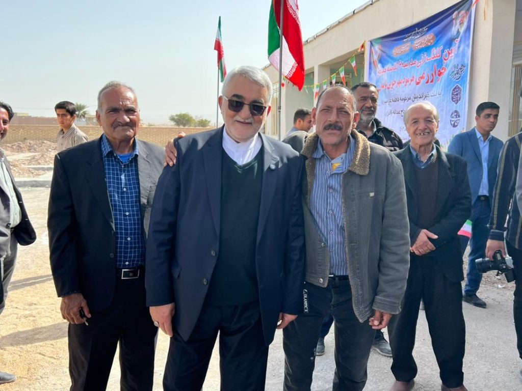 14031121 HormoodLar School2 13 بازدید میدانی علاءالدین بروجردی از شهرستان لار | روستای هرمود بازدید میدانی علاءالدین بروجردی از شهرستان لار | روستای هرمود