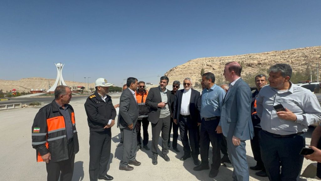 14031203 AkbariS Khoor 06 سفر معاون محترم وزیر راه و شهرسازی همراه با علاءالدین بروجردی به لارستان بزرگ | روز اول سفر معاون محترم وزیر راه و شهرسازی همراه با علاءالدین بروجردی به لارستان بزرگ | روز اول