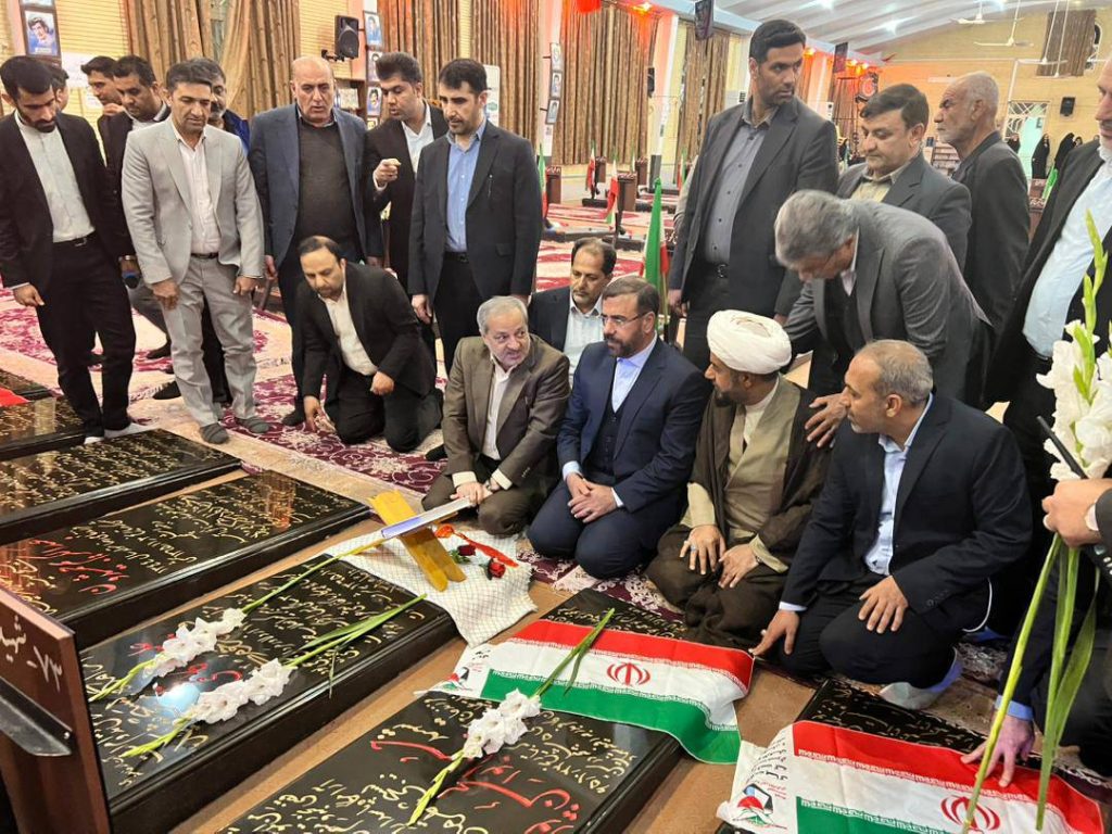 IMG 20250205 WA0030 سفر وزیر آموزش و پرورش همراه با علاءالدین بروجردی به لارستان بزرگ | روز اول سفر وزیر آموزش و پرورش همراه با علاءالدین بروجردی به لارستان بزرگ | روز اول