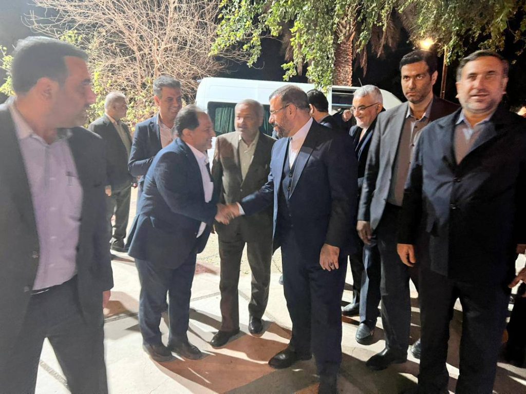 IMG 20250205 WA0051 سفر وزیر آموزش و پرورش همراه با علاءالدین بروجردی به لارستان بزرگ | روز اول سفر وزیر آموزش و پرورش همراه با علاءالدین بروجردی به لارستان بزرگ | روز اول