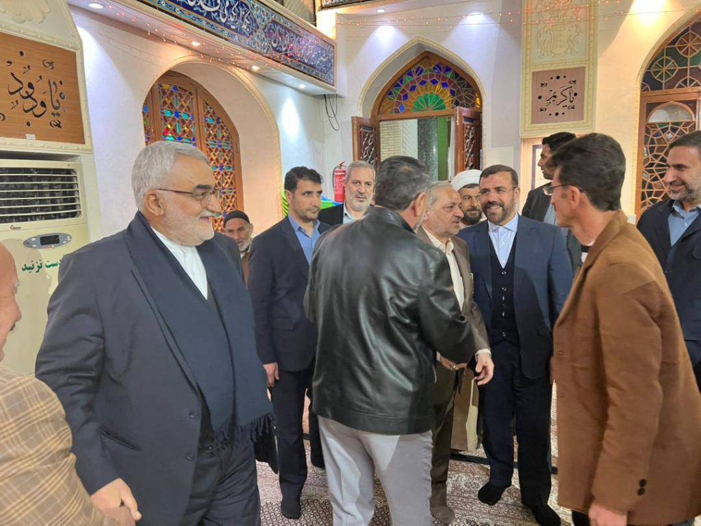 IMG 20250205 WA0067 سفر وزیر آموزش و پرورش همراه با علاءالدین بروجردی به لارستان بزرگ | روز اول سفر وزیر آموزش و پرورش همراه با علاءالدین بروجردی به لارستان بزرگ | روز اول