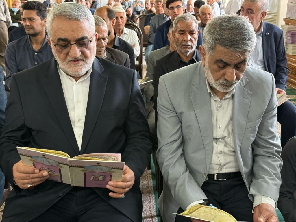 14040112 FateheKhani 02 دیدار نوروزی 1404 علاءالدین بروجردی با خانواده شهدا، جانبازان و ... دیدار نوروزی 1404 علاءالدین بروجردی با خانواده شهدا، جانبازان و ...
