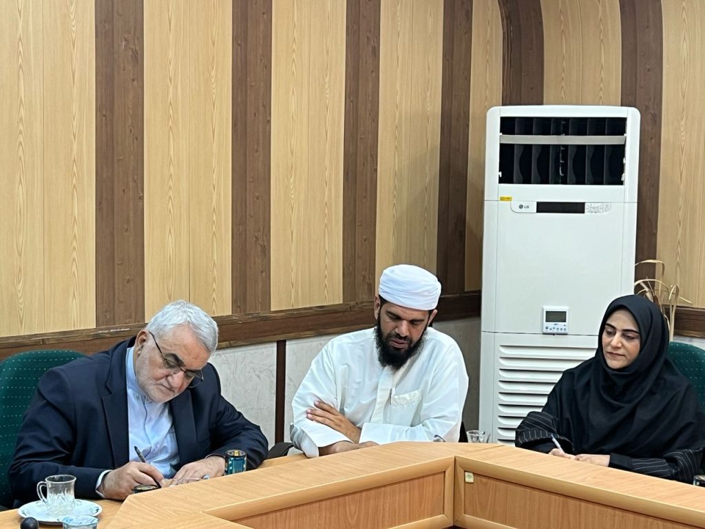 14040114 Evaz 05 بروجردی در دیدار نوروزی اوز: توسعه اقتصادی و درمان اولویتهای سال جدید بروجردی در دیدار نوروزی اوز: توسعه اقتصادی و درمان اولویتهای سال جدید