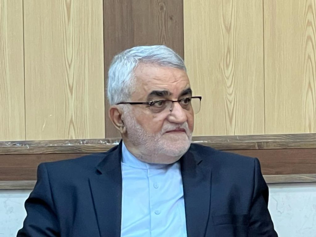 14040114 Evaz 10 بروجردی در دیدار نوروزی اوز: توسعه اقتصادی و درمان اولویتهای سال جدید بروجردی در دیدار نوروزی اوز: توسعه اقتصادی و درمان اولویتهای سال جدید