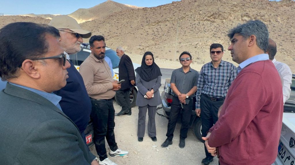 14040922 Lar BandarAbbas 01 بازدید علاءالدین بروجردی از پروژههای مهم راهسازی حوزه انتخابیه بازدید علاءالدین بروجردی از پروژههای مهم راهسازی حوزه انتخابیه