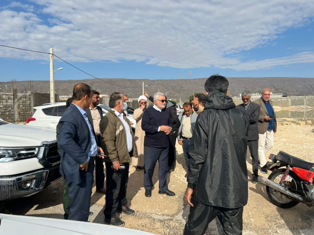 14040926 BeyramSeyl 03KSajad 01 بازدید فوری بروجردی از مناطق سیلزده بیرم و دستور تجهیز فوری هلالاحمر بازدید فوری بروجردی از مناطق سیلزده بیرم و دستور تجهیز فوری هلالاحمر
