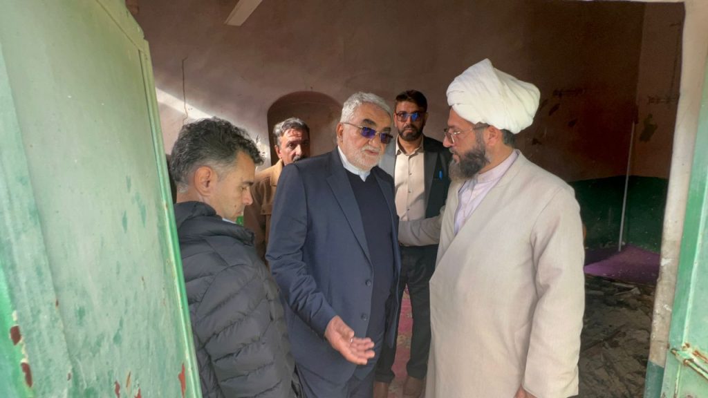 14040926 BeyramSeyl 04MAsib 02 بازدید فوری بروجردی از مناطق سیلزده بیرم و دستور تجهیز فوری هلالاحمر بازدید فوری بروجردی از مناطق سیلزده بیرم و دستور تجهیز فوری هلالاحمر