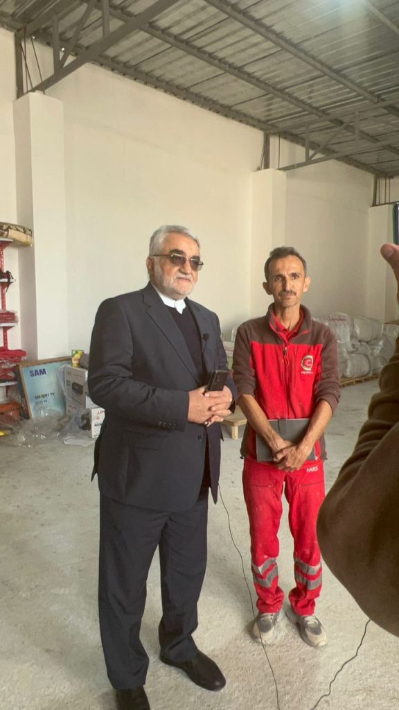 14040926 BeyramSeyl 05HAhmar 08 بازدید فوری بروجردی از مناطق سیلزده بیرم و دستور تجهیز فوری هلالاحمر بازدید فوری بروجردی از مناطق سیلزده بیرم و دستور تجهیز فوری هلالاحمر