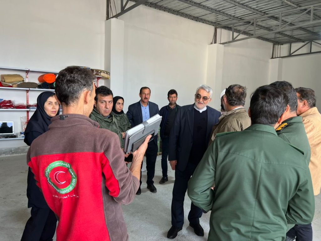 14040926 BeyramSeyl 05HAhmar 09 بازدید فوری بروجردی از مناطق سیلزده بیرم و دستور تجهیز فوری هلالاحمر بازدید فوری بروجردی از مناطق سیلزده بیرم و دستور تجهیز فوری هلالاحمر