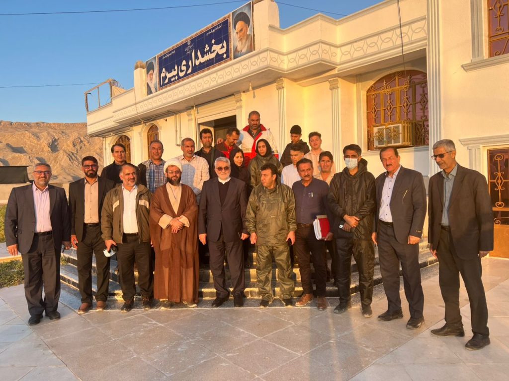 14040926 BeyramSeyl 07Payan 01 بازدید فوری بروجردی از مناطق سیلزده بیرم و دستور تجهیز فوری هلالاحمر بازدید فوری بروجردی از مناطق سیلزده بیرم و دستور تجهیز فوری هلالاحمر