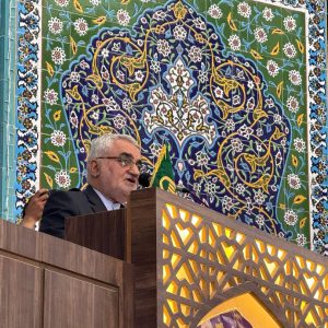 بروجردی در نماز جمعه: مقاومت اقتصادی و توسعه زیرساختی اولویت سال جدید است
