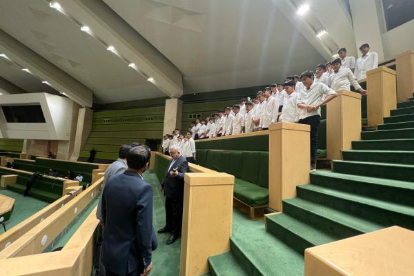 14040202-Majles-02