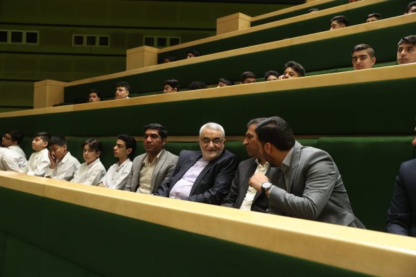 14040202-Majles-02-resize