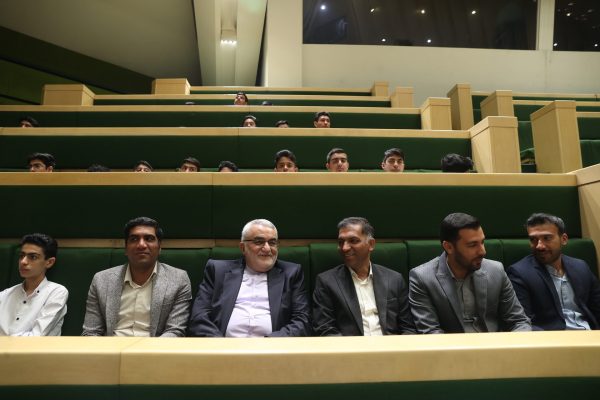 14040202-Majles-03-resize