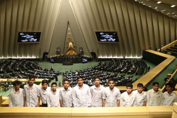 14040202-Majles-04-resize