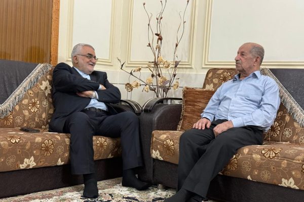 تقدیر بروجردی از حاج یوسف هدایتی؛ در آستانه بزرگداشت چهرهای که تاریخ لارستان با نامش گره خورده است