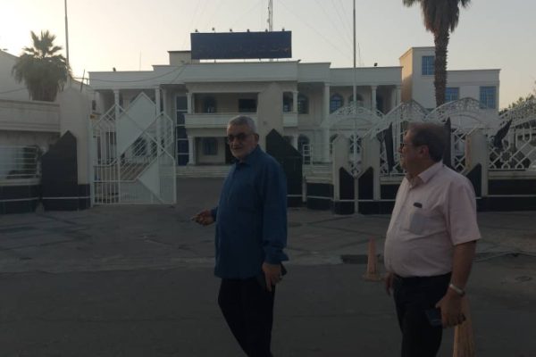 بروجردی روز کاری خود را 5 صبح و با بررسی میدانی معابر لار آغاز کرد