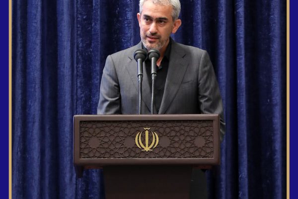 بروجردی انتصاب مدنیزاده به وزارت اقتصاد را تبریک گفت
