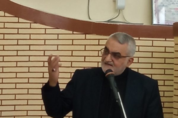 بروجردی در نمازجمعه اوز: اعتراض شدید به قطعی برق مناطق گرمسیر/تکمیل توانمندیهای دفاعی اولویت ملی است