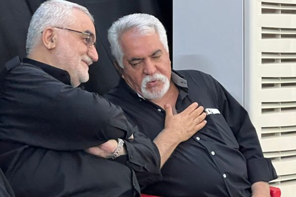 علاءالدین بروجردی با حضور در حسینیه استوار، درگذشت خادم خستگیناپذیر جنوب فارس را تسلیت گفت