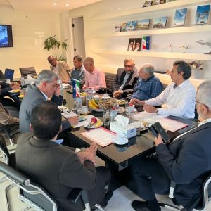بازسازی و زیباسازی بلوار فرودگاه بین‌المللی حضرت آیت‌الله آیت‌اللهی لارستان با رویکرد صرفه‌جویی در مصرف آب و ارتقای جلوه شهری